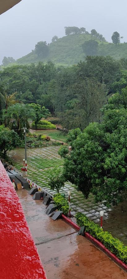 Golden Resort And Farm Nashik Dış mekan fotoğraf