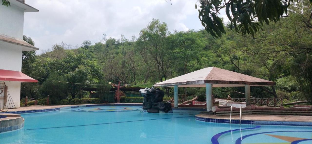 Golden Resort And Farm Nashik Dış mekan fotoğraf