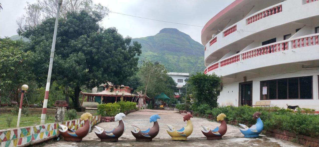 Golden Resort And Farm Nashik Dış mekan fotoğraf